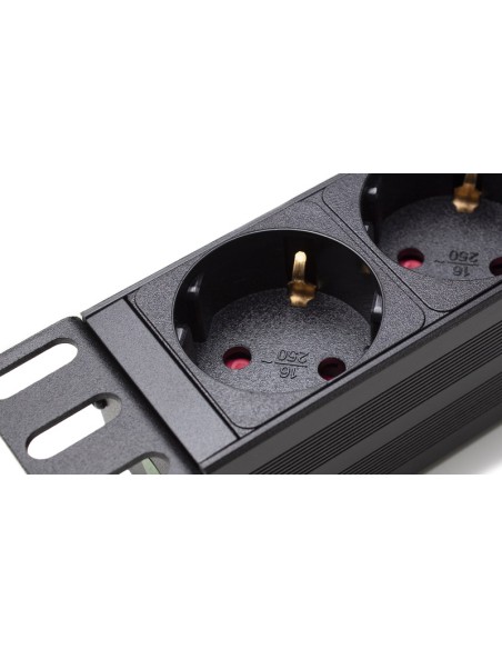 Regleta rack 19" 6 X Schuko con protección sobrecarga (Detalle suchukos)