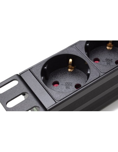 Regleta rack 19" 6 X Schuko con protección sobrecarga (Detalle suchukos)