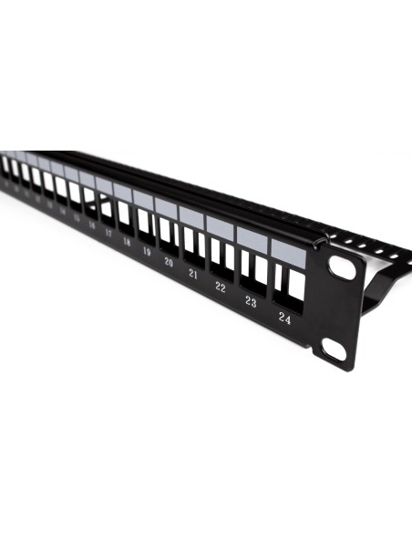 Panel de parcheo vacio rack 19"  UTP para 24 módulos slim keystone. (Detalle)